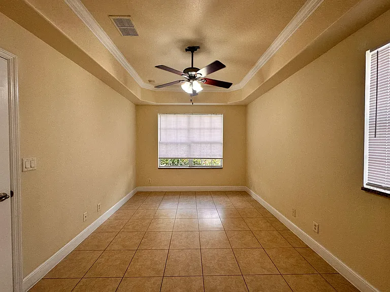 325 NE 23rd Ave #24 — Photo 20