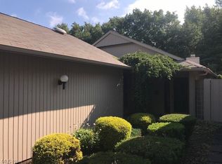 12905 Olympus Way, Strongsville, OH 44149
