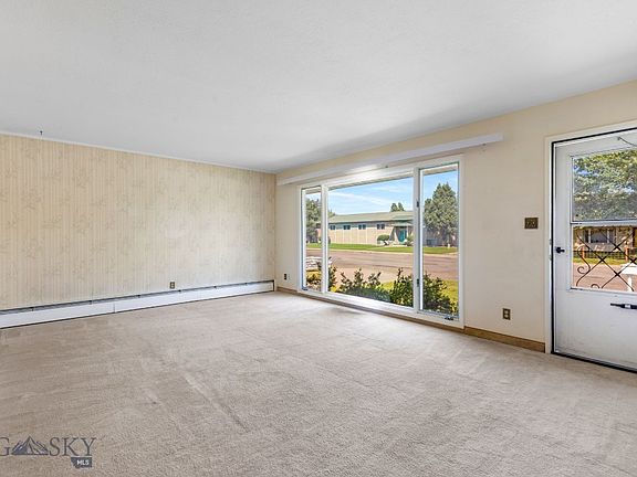 5th image of 604 Robin Ln