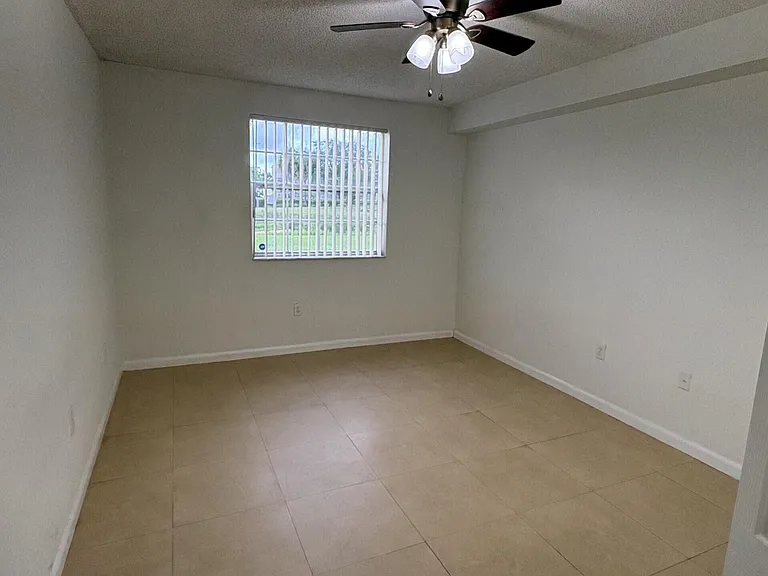 2841 N Oakland Forest Dr #107 — Photo 5