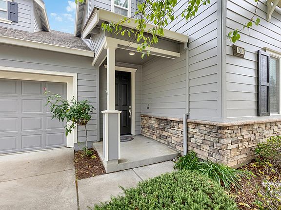 2nd image of 906 Baytree Pl