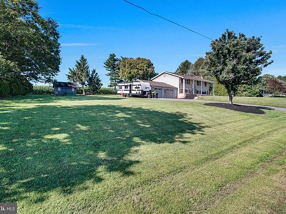 2nd image of 20 Water Rd