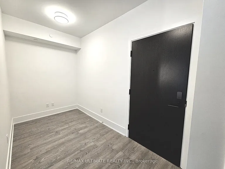 470 Front St W #1303 — Photo 2