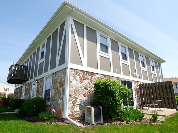 3rd image of 1110 Boston Hbr Unit 1110