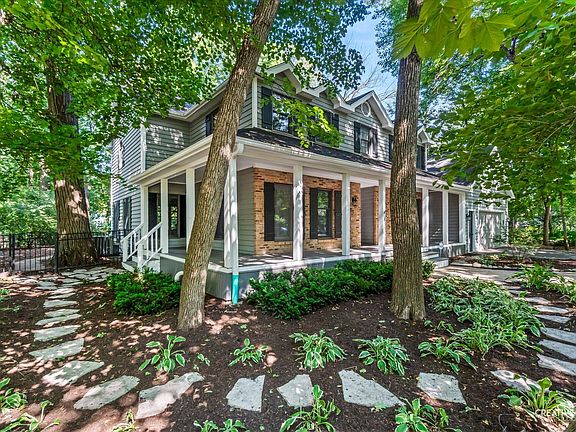 3rd image of 506 Pin Oak Ct