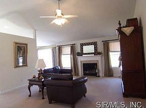4th image of 2609 Iron Horse Dr