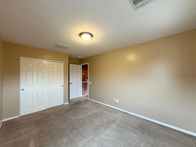11833 Bussero Ct — Photo 17
