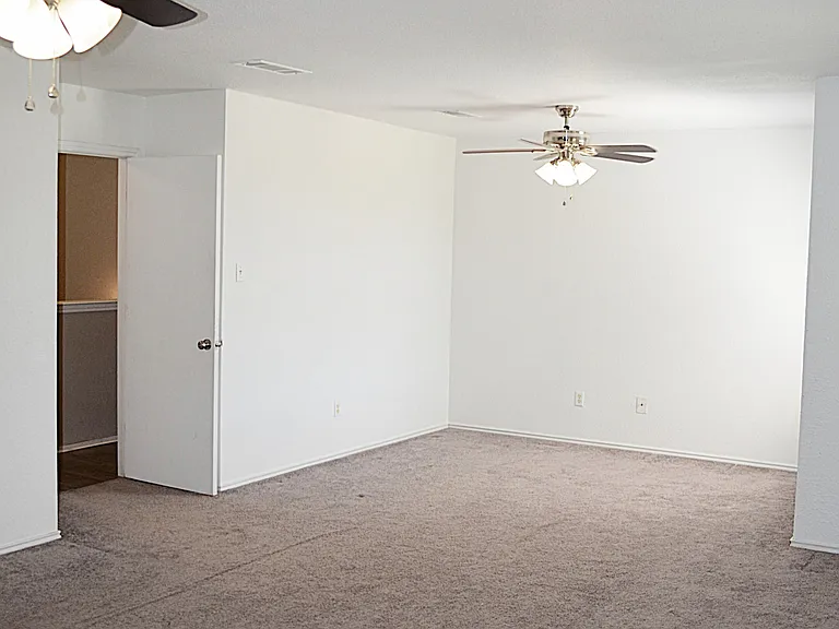 4603 Regency Dr — Photo 19