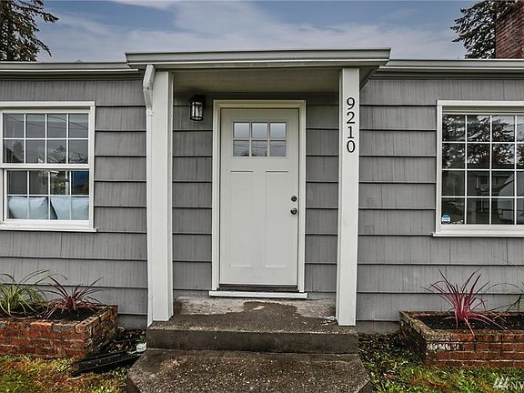3rd image of 9210 Highland Ave SW