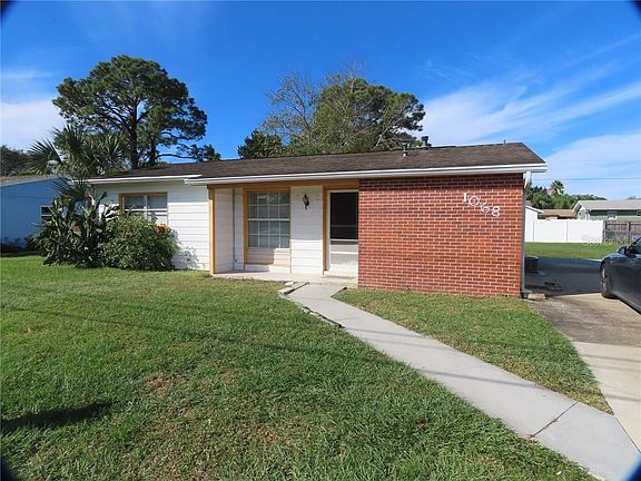 2nd image of 1068 Deltona Blvd