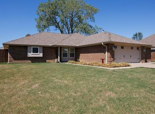 1233 Arbor Dr, Bartlesville, OK 74006