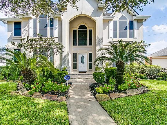 3rd image of 1411 Crescent Oak Dr