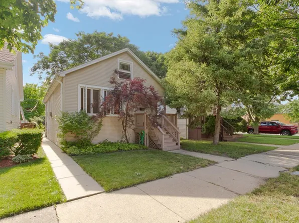 5754 N Moody Ave, Chicago, IL 60646
