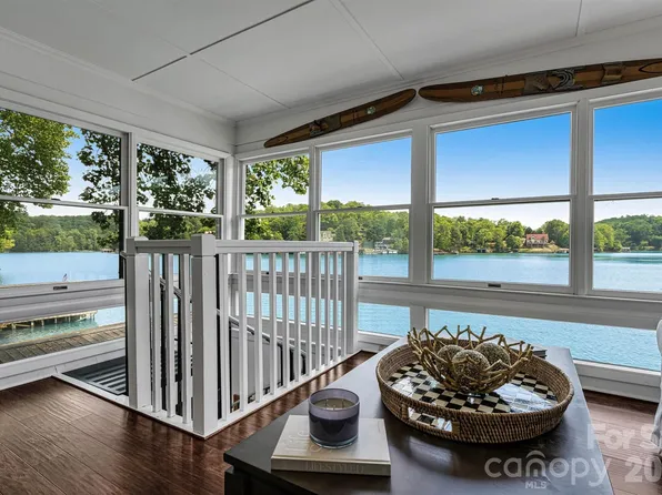 462 Charlotte Dr, Lake Lure, NC 28746