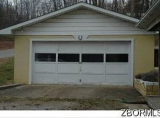 1253 Sharon Ave, Zanesville, OH 43701