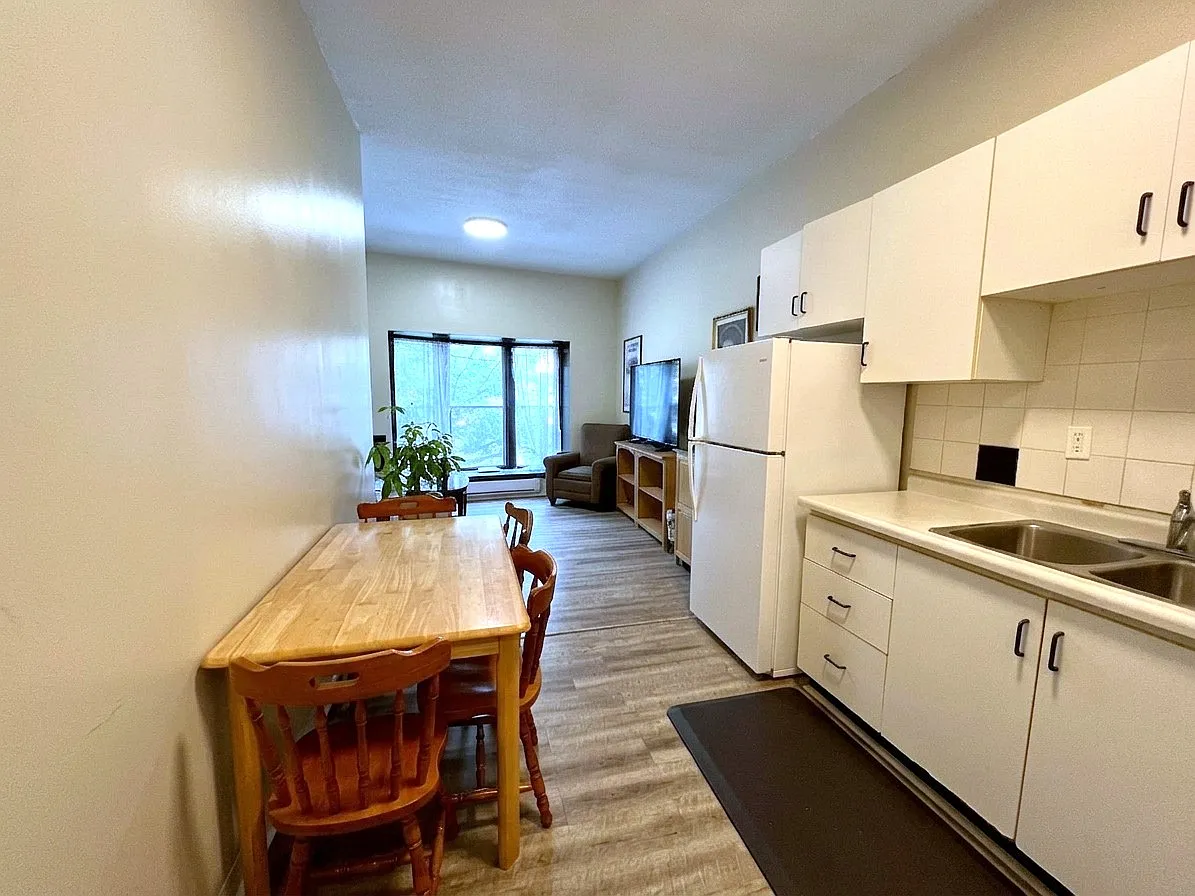 1 bed, 600 sqft, $1,250 — Photo 2