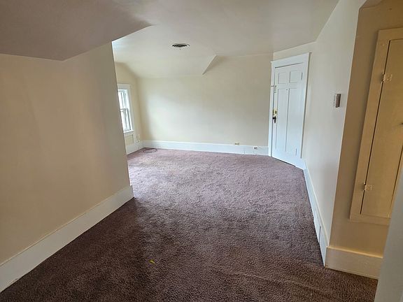 4th image of 523 W 9th St #4