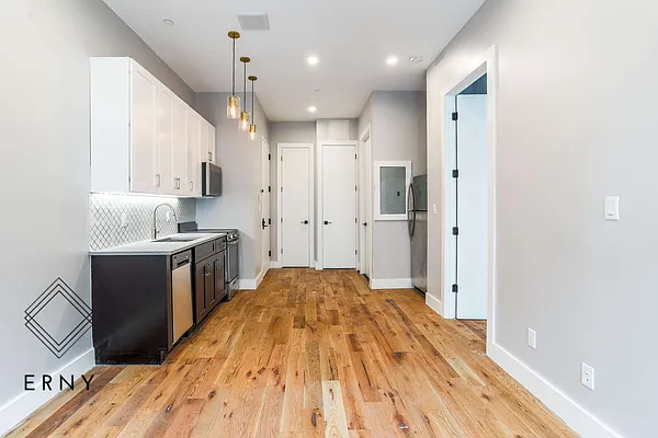 Rented by ERNY LLC | media 4