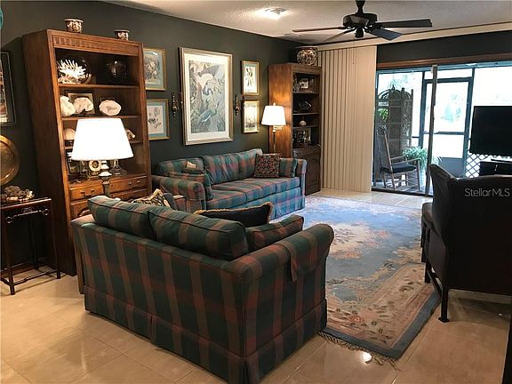 4th image of 356 Sweetbriar Ln #356