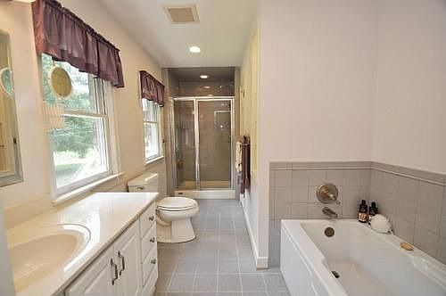 5th image of 3948 Lynaire Dr