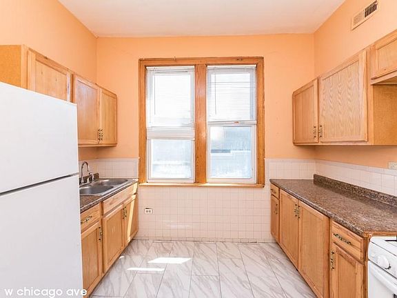 5th image of 1461 W Chicago Ave #1521