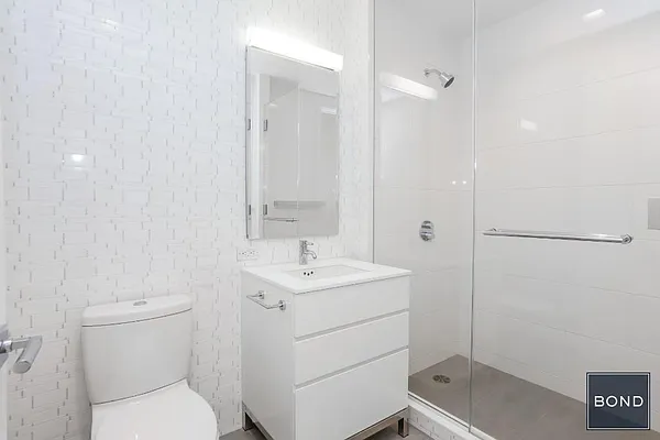 Rented by Bond New York | media 9