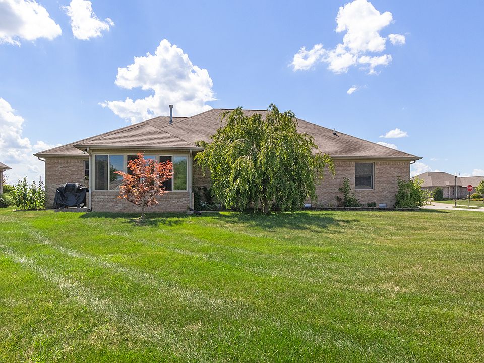 2nd image of 3592 Bellmore Dr