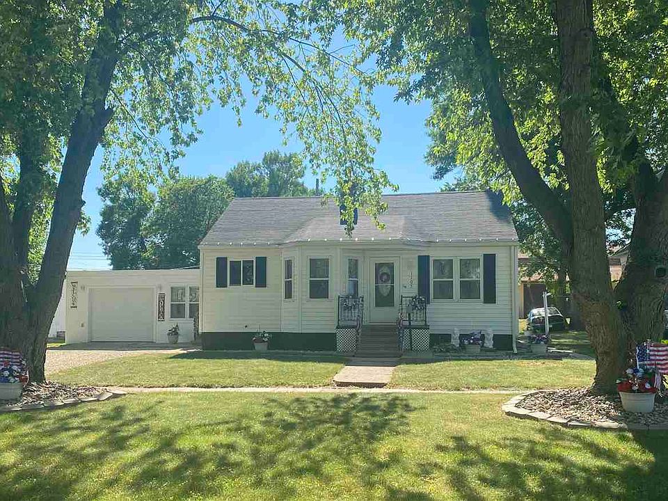 1st image of 1105 Grand Ave