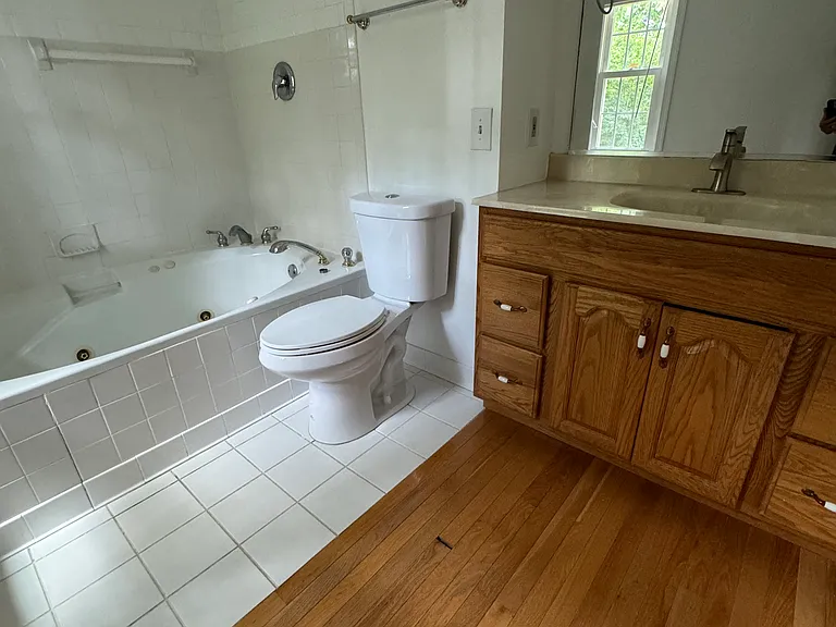9591 Bronte Dr — Photo 45
