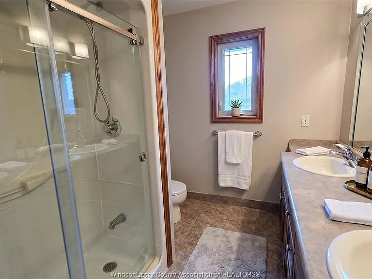 380 Shoreview Cir — Photo 17