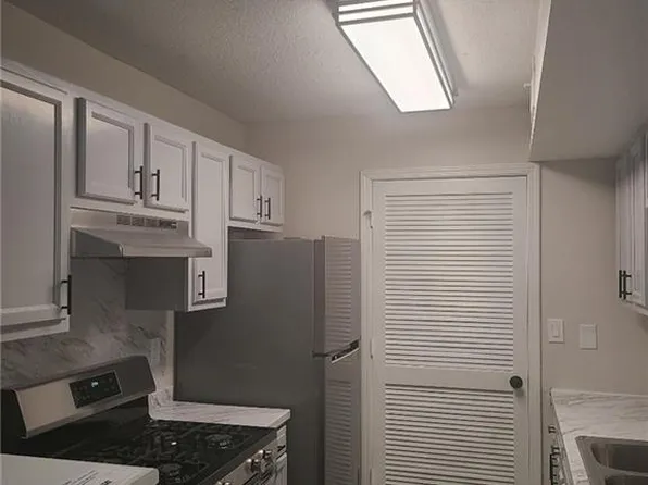 825 Hank Aaron Dr SW, Atlanta, GA 30315