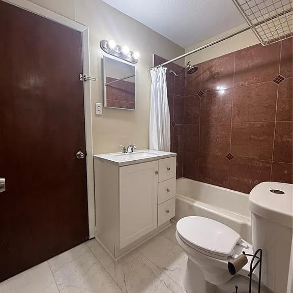 6440 Gordon St #B — Photo 7