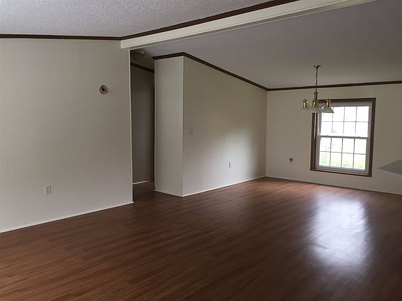 5th image of 235 Westlawn Ave