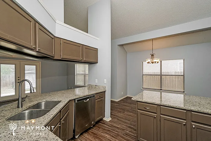 8039 Sunshine Trail Dr — Photo 8