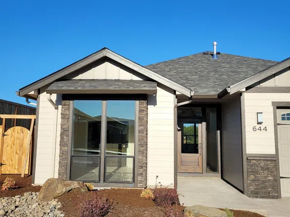 644 NW Cascade Mountain Dr, Dallas, OR 97338