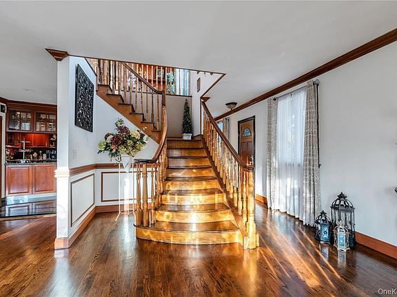 3rd image of 50-43 192nd Street