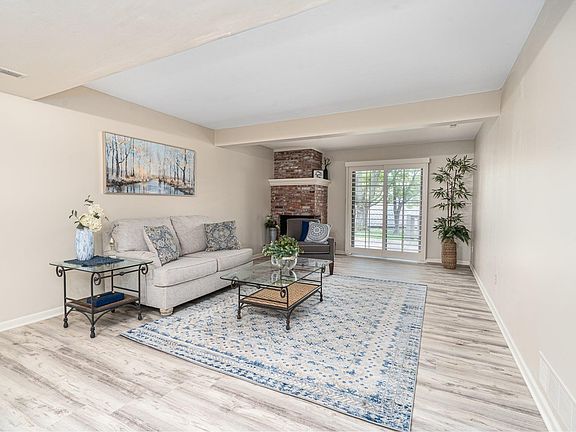 3rd image of 3417 Seminole Dr