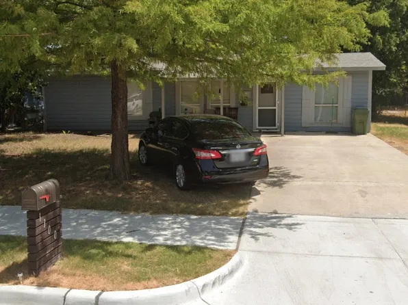 1100 Hensley St, Arlington, TX 76010