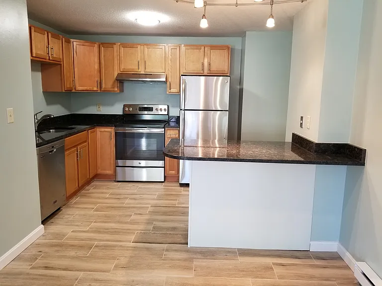 14A Mayberry Dr #11 — Photo 4