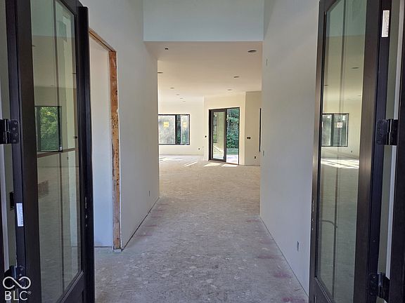 5th image of 934 J McCool Way