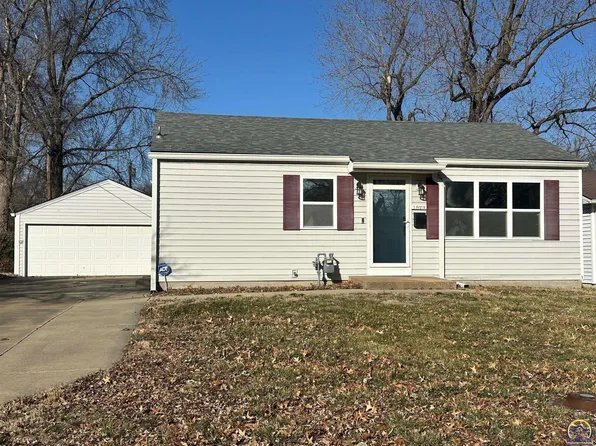 1823 SW McAlister Ave, Topeka, KS 66604
