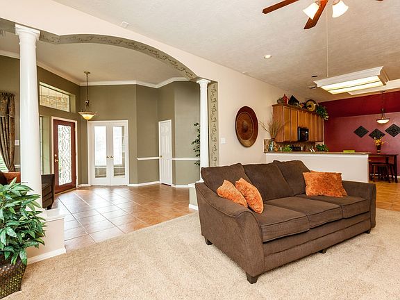 5th image of 5211 Cottonwood Creek Ln