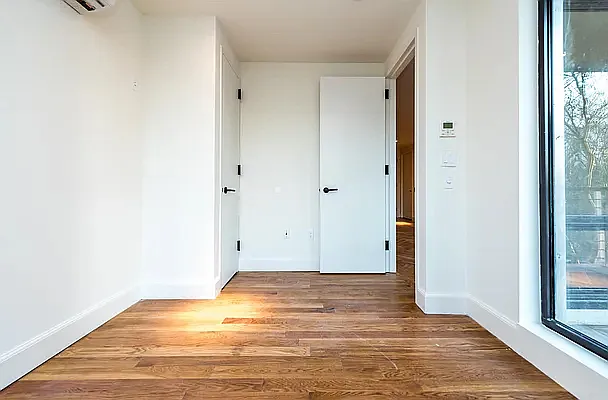 Rented by Nooklyn NYC LLC | media 21