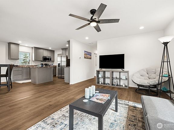 5th image of 190 Clover Street NW