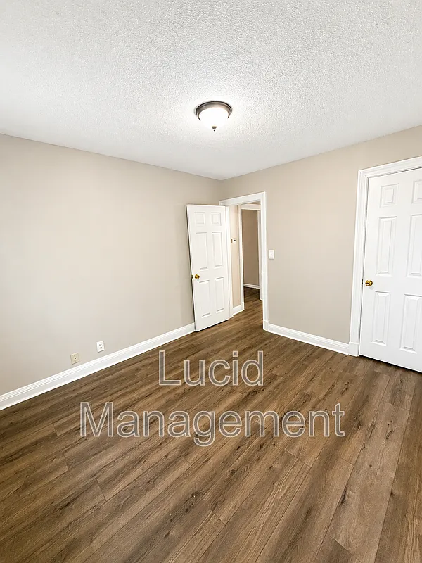 2 bed, 1.0 bath, 752 sqft, $1,250 — Photo 1