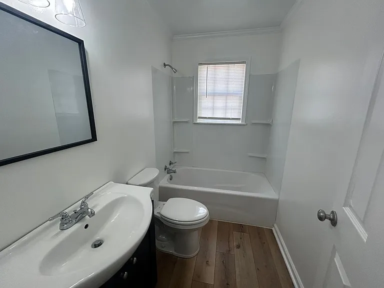1021 N Lafayette Ave — Photo 9