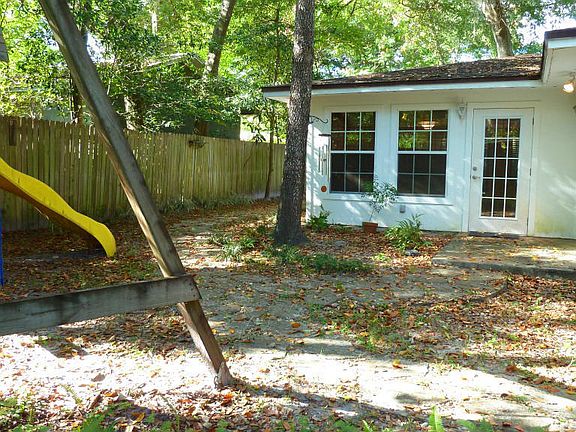 3rd image of 2760 Cedarcrest Dr
