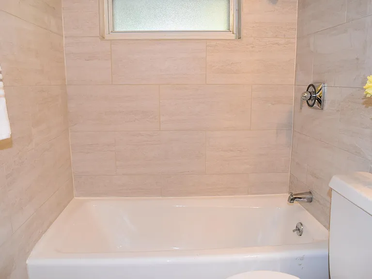 1462 Tallberry Dr — Photo 10