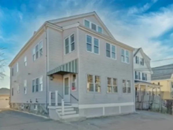 12 Armory St Floor 2, Wakefield, MA 01880