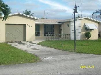 1st image of 3709 Acapulco Dr